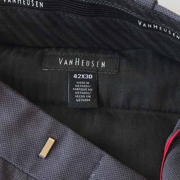 Van Huesen Slacks 42 x 30 - Picture 3 of 3